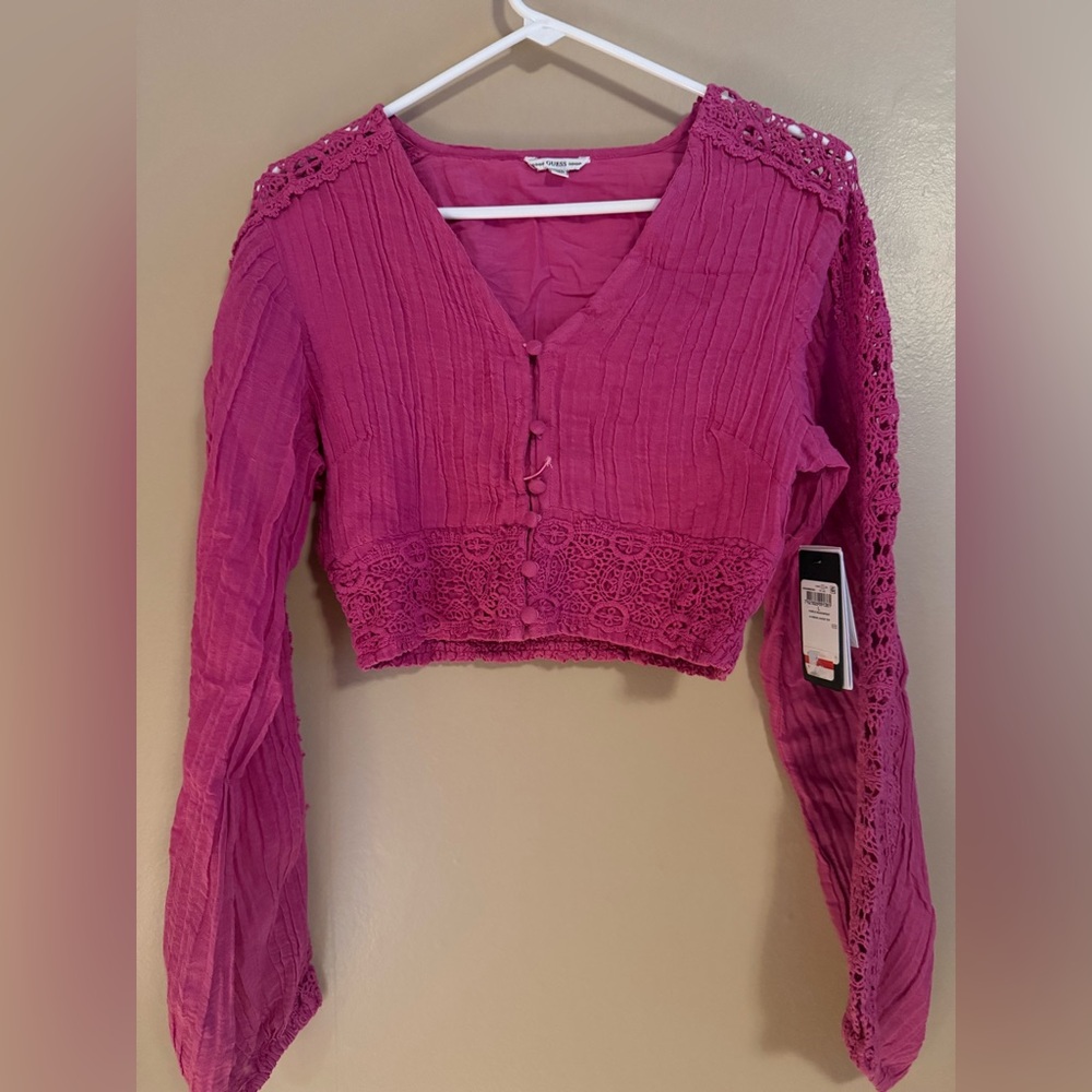 NWT Guess Abigail Gauze Crop Top 
Color: purple dragon fruit Size Large